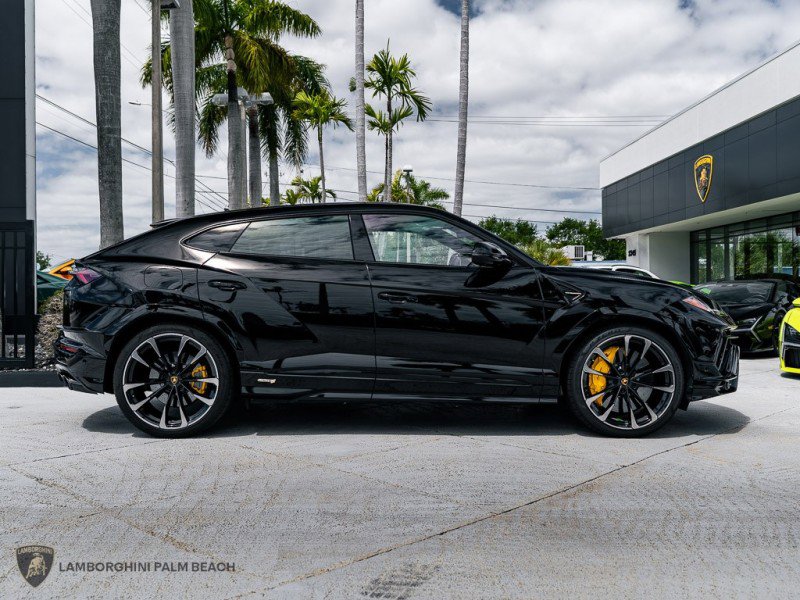Used 2024 Lamborghini Urus S image 7