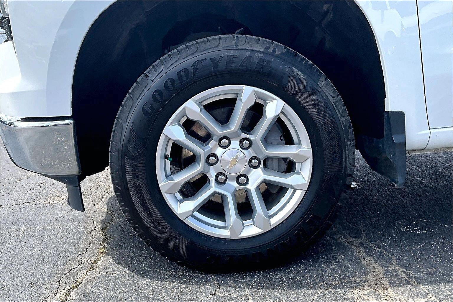 Used 2023 Chevrolet Silverado 1500 LT w/ Protection Package AWD/4WD image 9