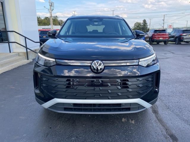 New 2025 Volkswagen Tiguan SE image 7