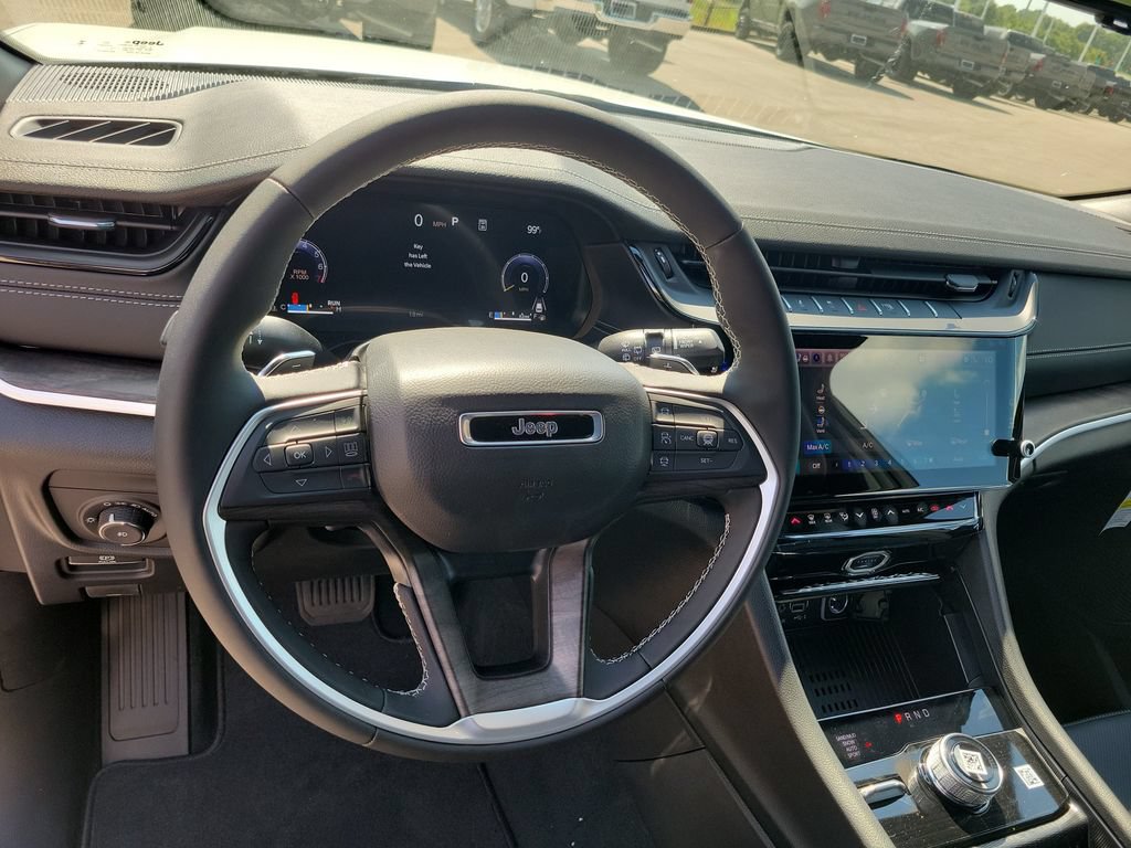 New 2027 Jeep Grand Cherokee Limited AWD/4WD image 15
