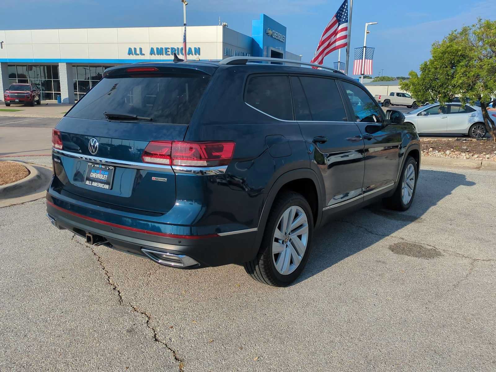 Used 2021 Volkswagen Atlas SEL AWD/4WD image 8
