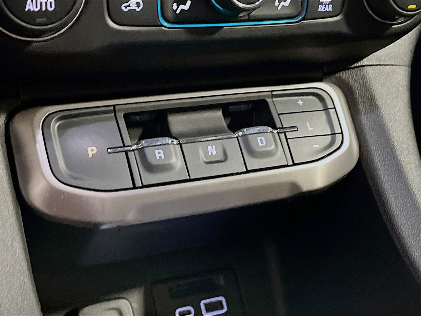 Used 2020 GMC Acadia Denali w/ Denali Ultimate Package image 17