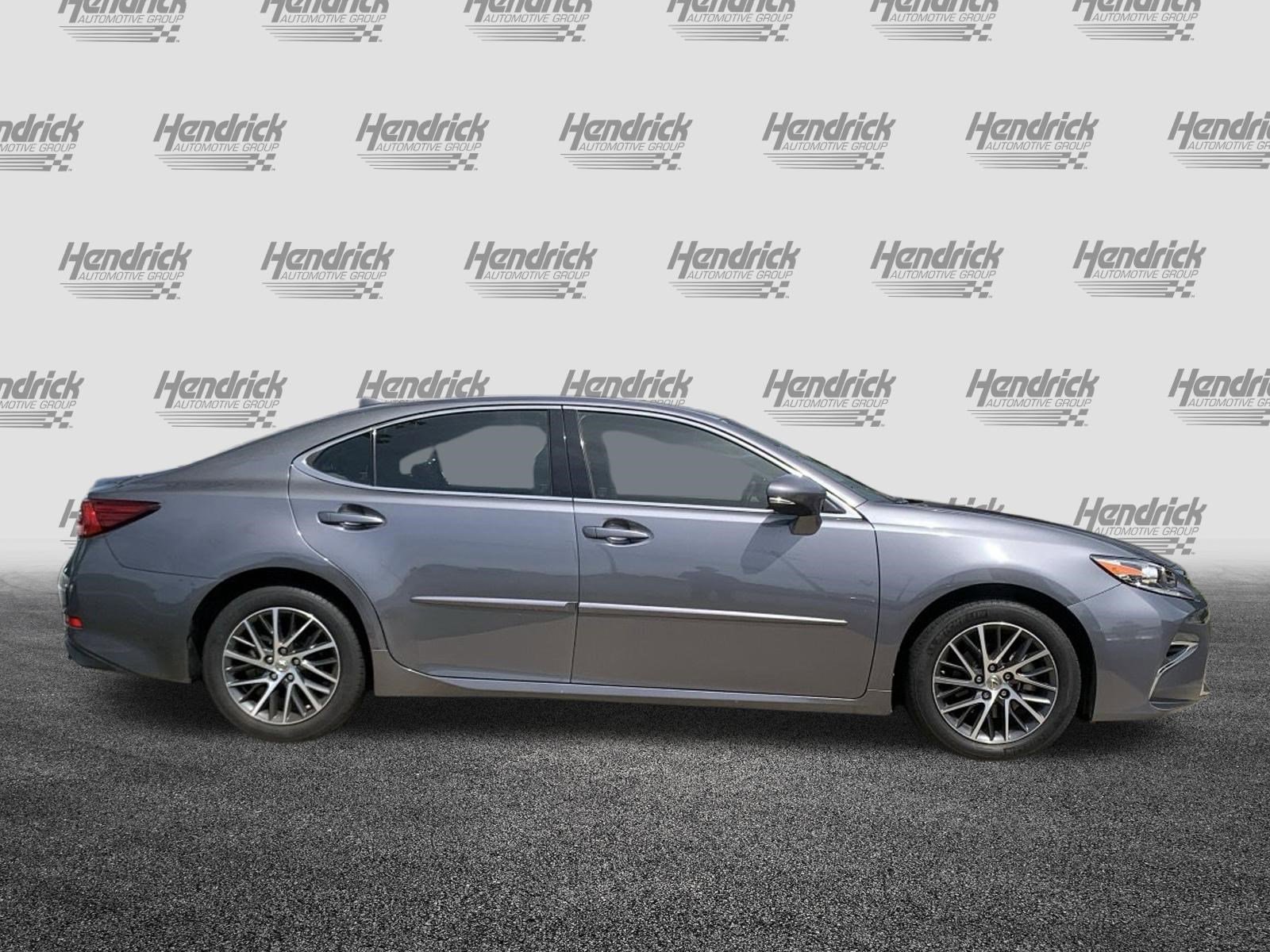 Used 2016 Lexus ES 350 w/ Luxury Package w/Wood Trim image 11