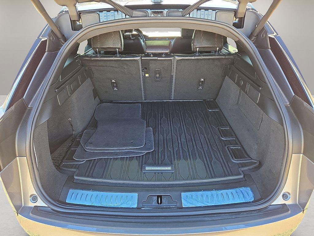 Used 2022 Land Rover Range Rover Velar R-Dynamic S image 13