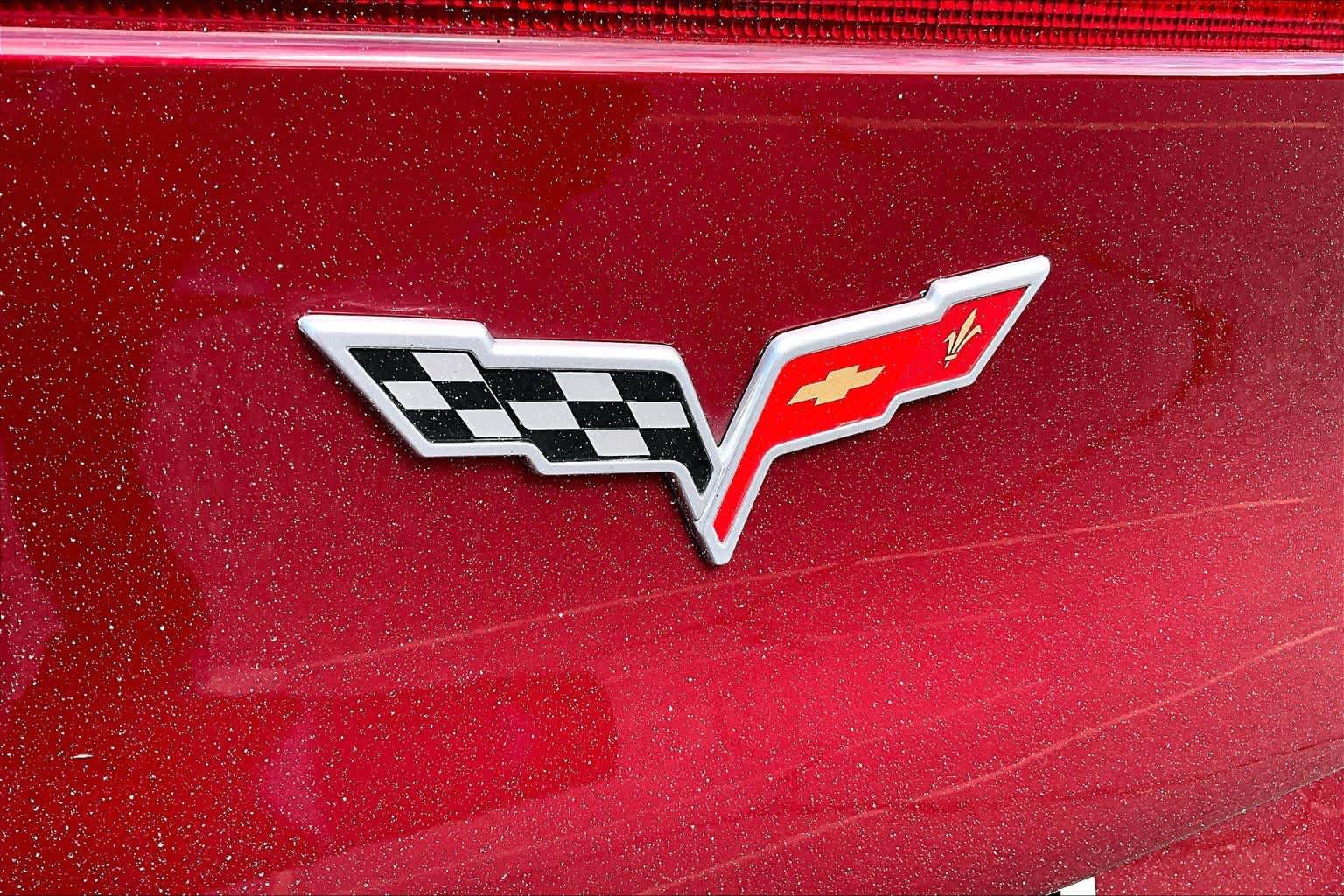 Used 2007 Chevrolet Corvette Coupe w/ Preferred Equipment Group RWD image 31