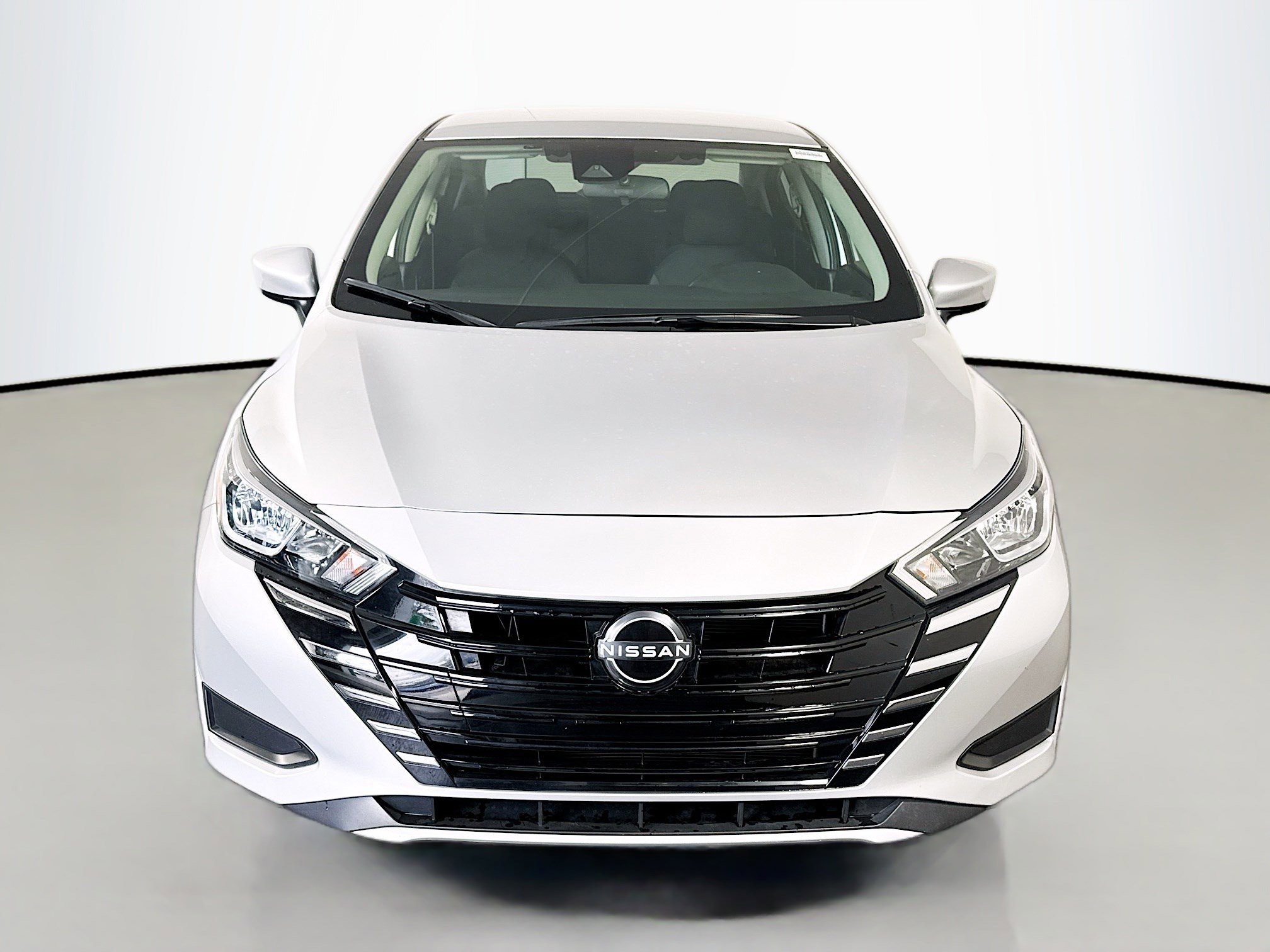 Used 2024 Nissan Versa SV w/ Trunk Package image 2