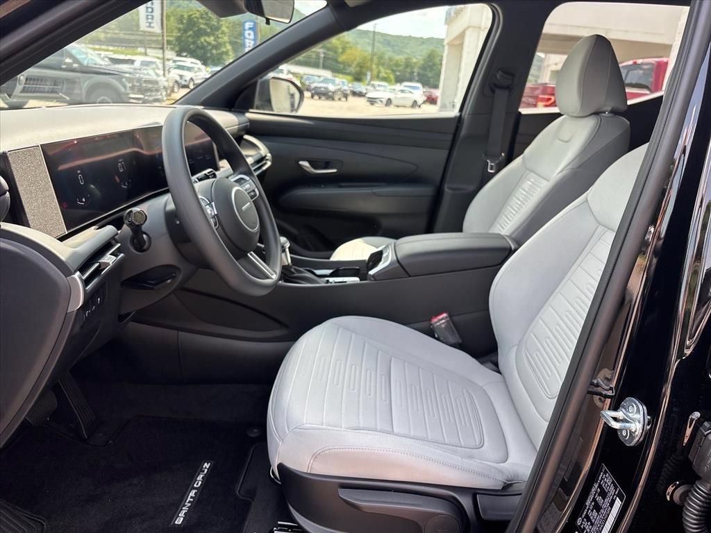 New 2026 Hyundai Santa Cruz SE FWD image 9