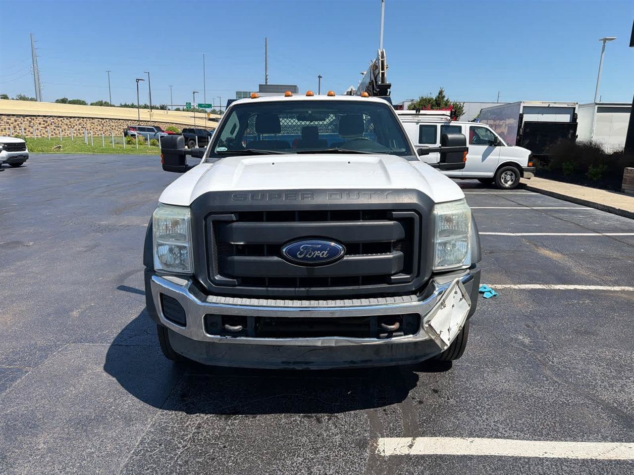 Used 2015 Ford F550 4x4 Regular Cab Super Duty image 4