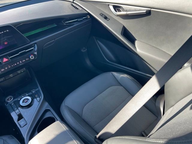 Certified 2025 Kia Niro Wind w/ Wind Preserve Package FWD image 11