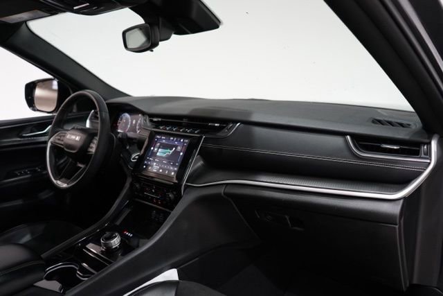 Used 2023 Jeep Grand Cherokee L Altitude image 18