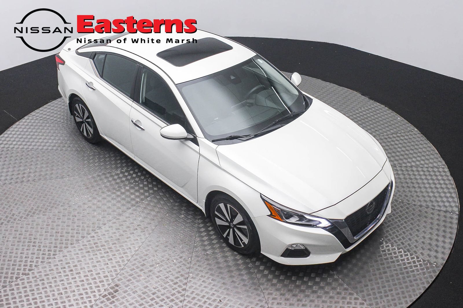 Used 2022 Nissan Altima 2.5 SV w/ SV Premium Package FWD image 3