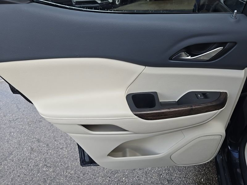 Used 2021 GMC Acadia Denali w/ Denali Ultimate Package image 26