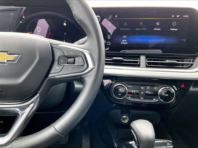 Used 2025 Chevrolet Trax LT w/ LT Convenience Package image 24