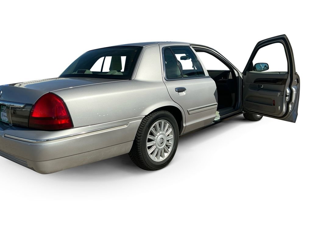 Used 2010 Mercury Grand Marquis LS image 24