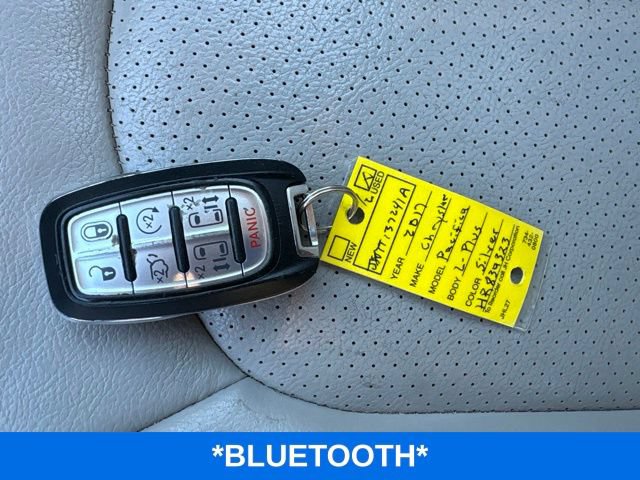 Used 2017 Chrysler Pacifica Touring-L Plus FWD image 10
