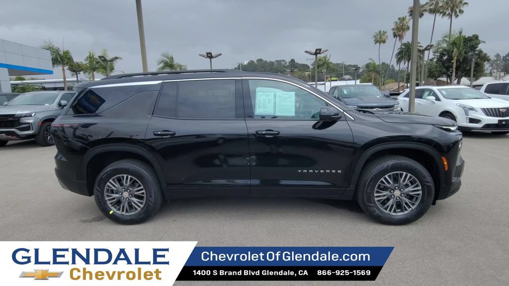 Certified 2024 Chevrolet Traverse LT AWD/4WD image 9