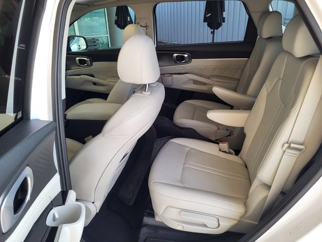 Certified 2023 Kia Sorento SX AWD/4WD image 14