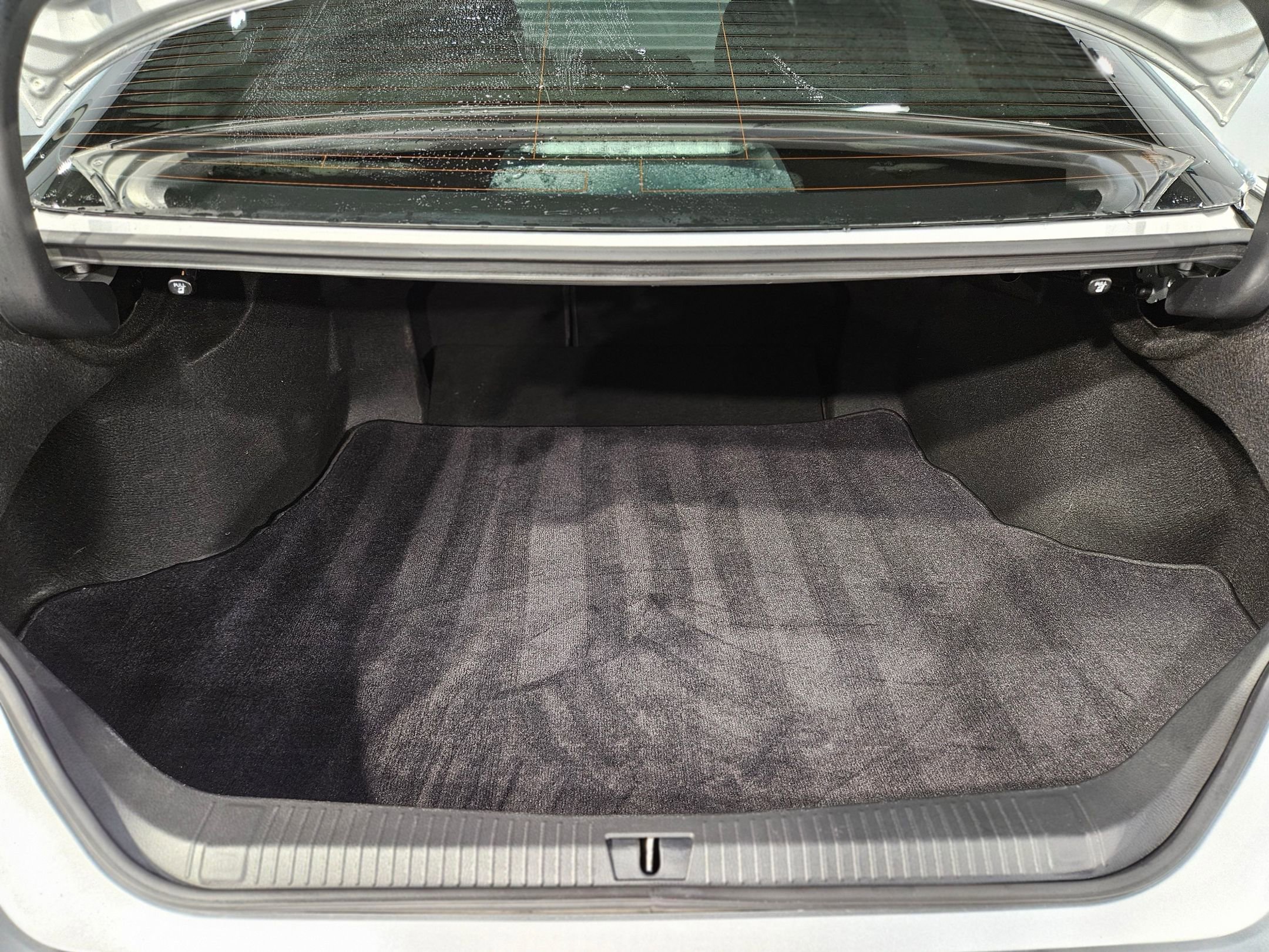 Used 2022 Toyota Avalon Limited image 18