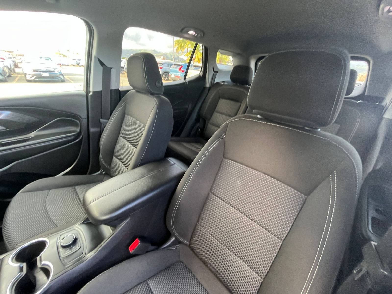 Used 2024 GMC Terrain SLE FWD image 33