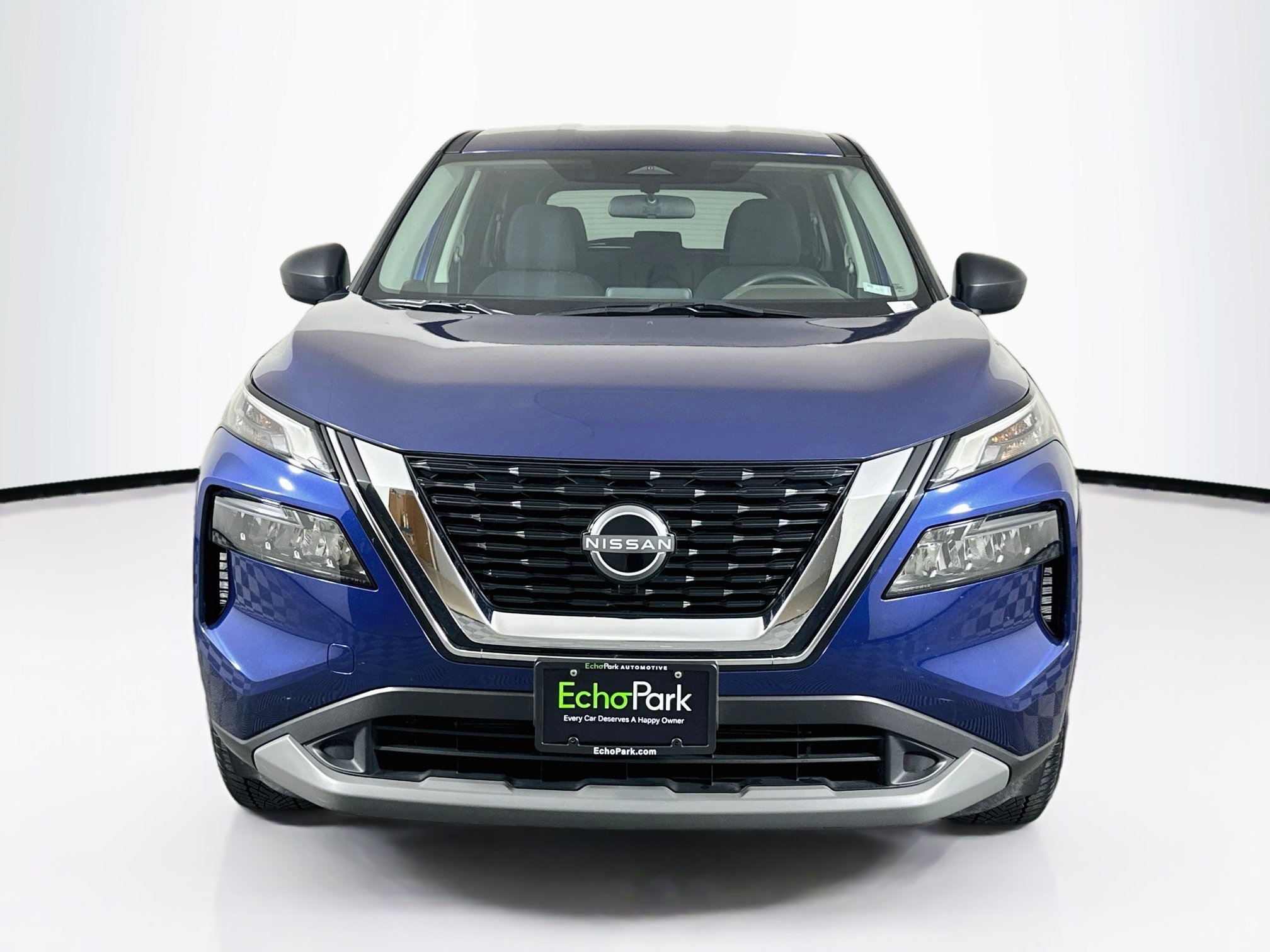 Used 2023 Nissan Rogue S AWD/4WD image 2
