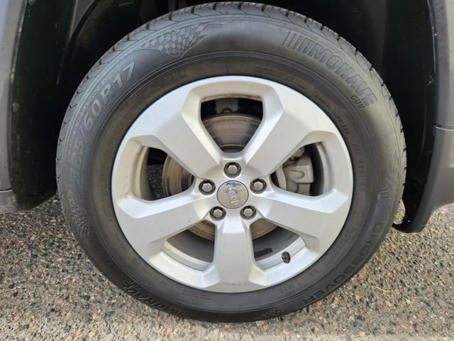 Used 2019 Jeep Compass Latitude w/ Popular Equipment Group AWD/4WD image 21