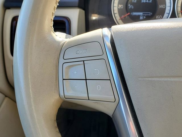 Used 2013 Volvo XC70 T6 image 18