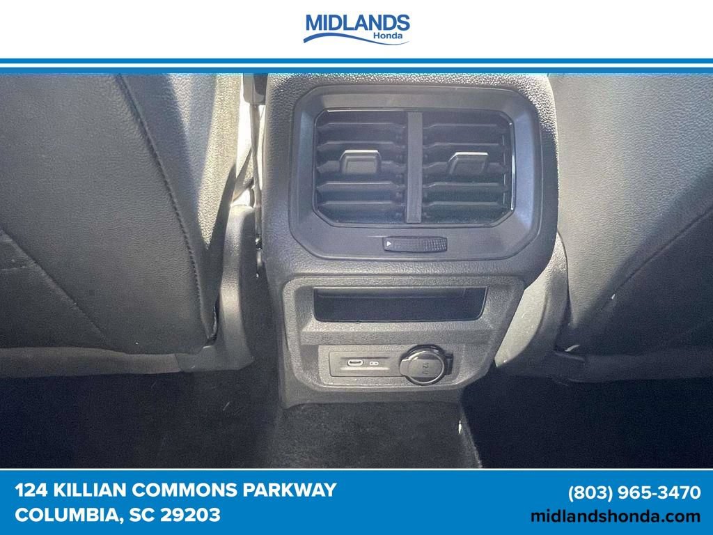 Used 2024 Volkswagen Tiguan SE FWD image 12
