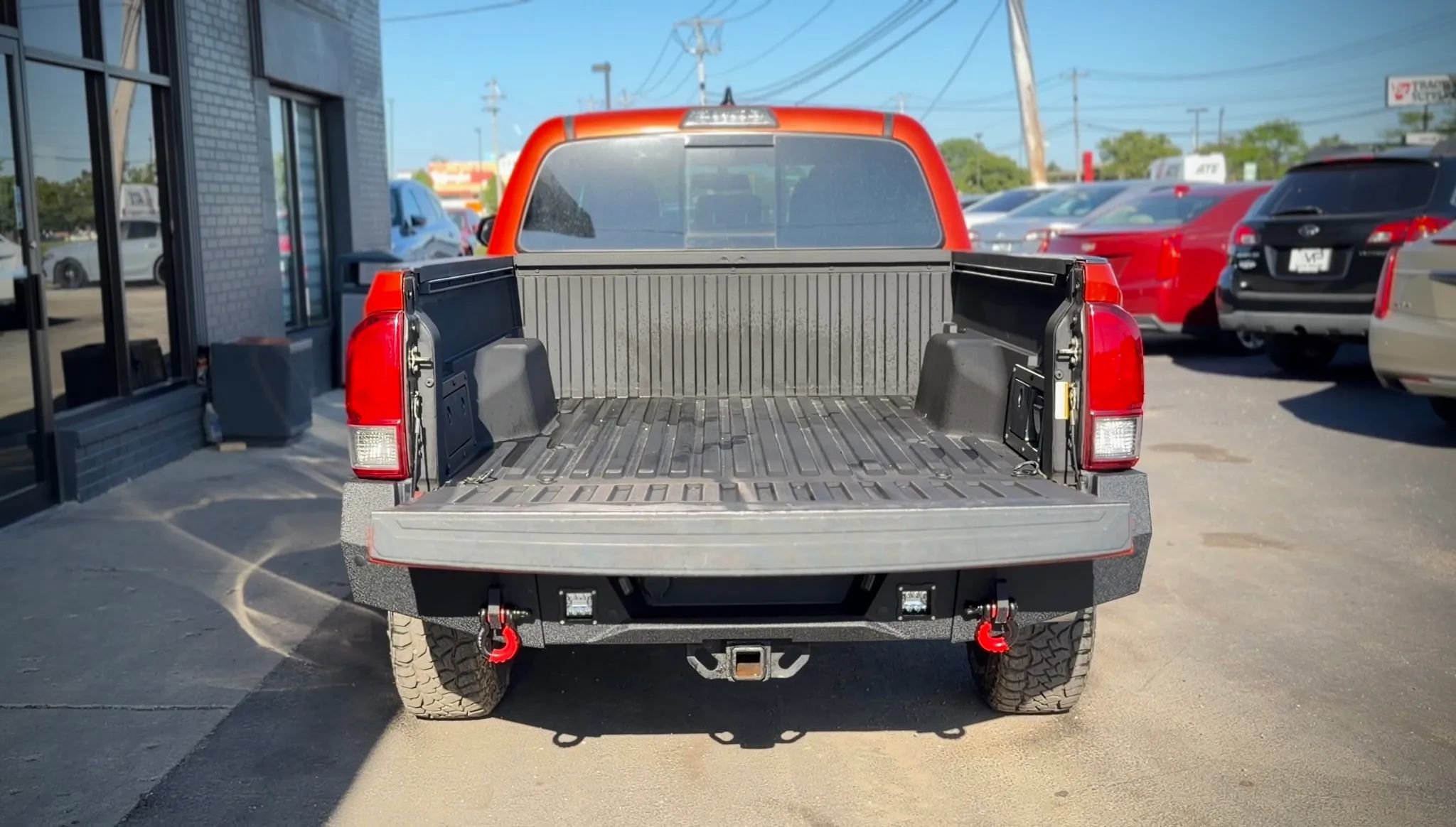Used 2017 Toyota Tacoma TRD Off-Road w/ Tow Package AWD/4WD image 4