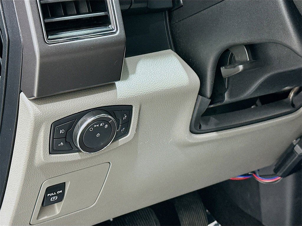 Used 2018 Ford F150 XLT image 10