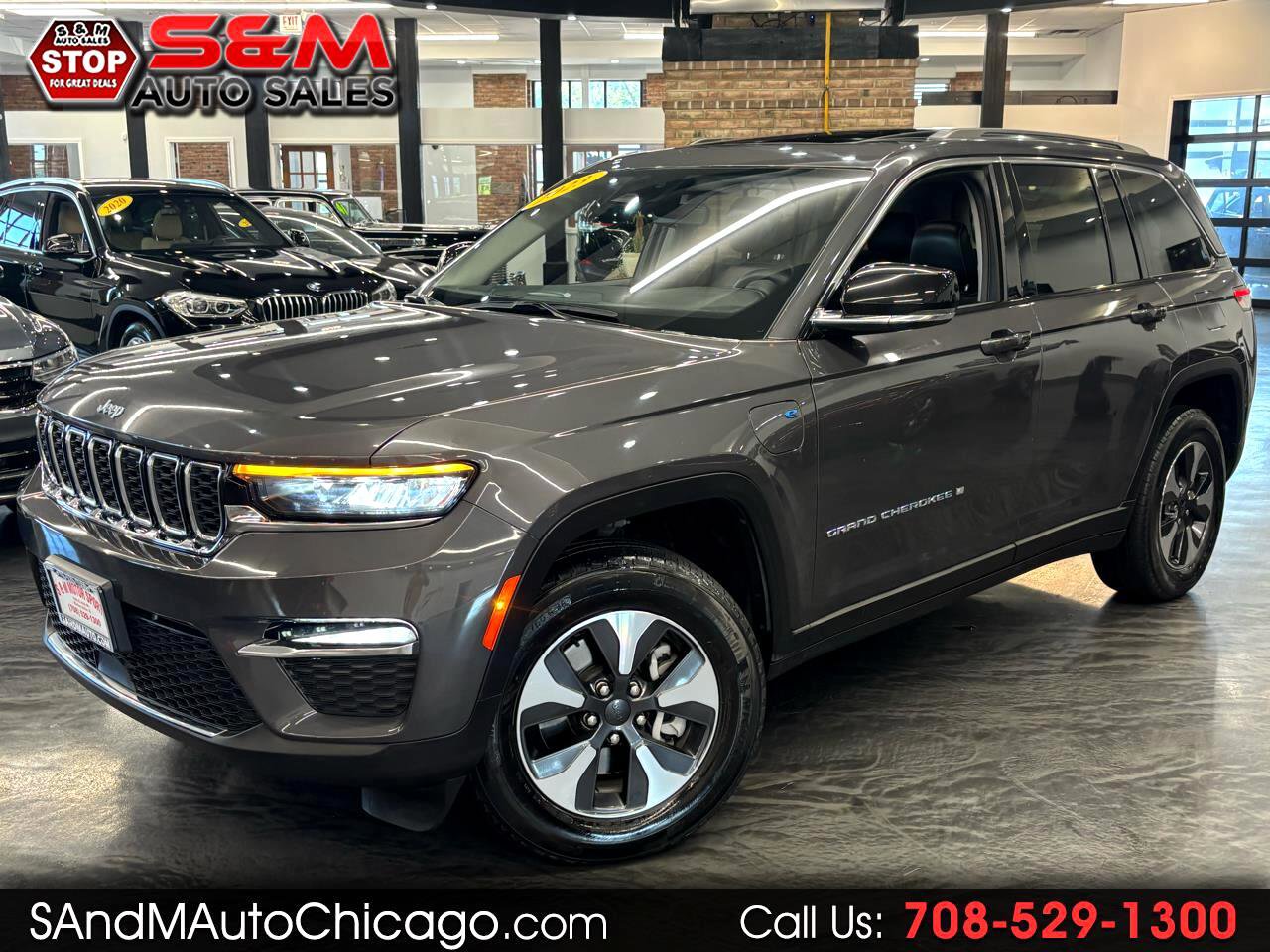 Used 2023 Jeep Grand Cherokee 4WD 4xe image 1