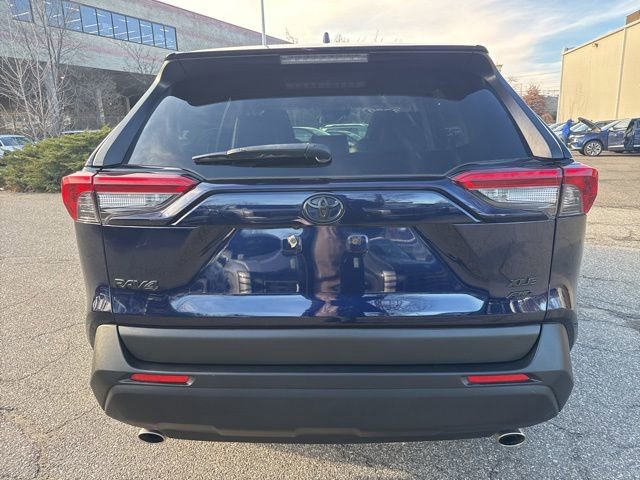 Used 2020 Toyota RAV4 XLE Premium image 19