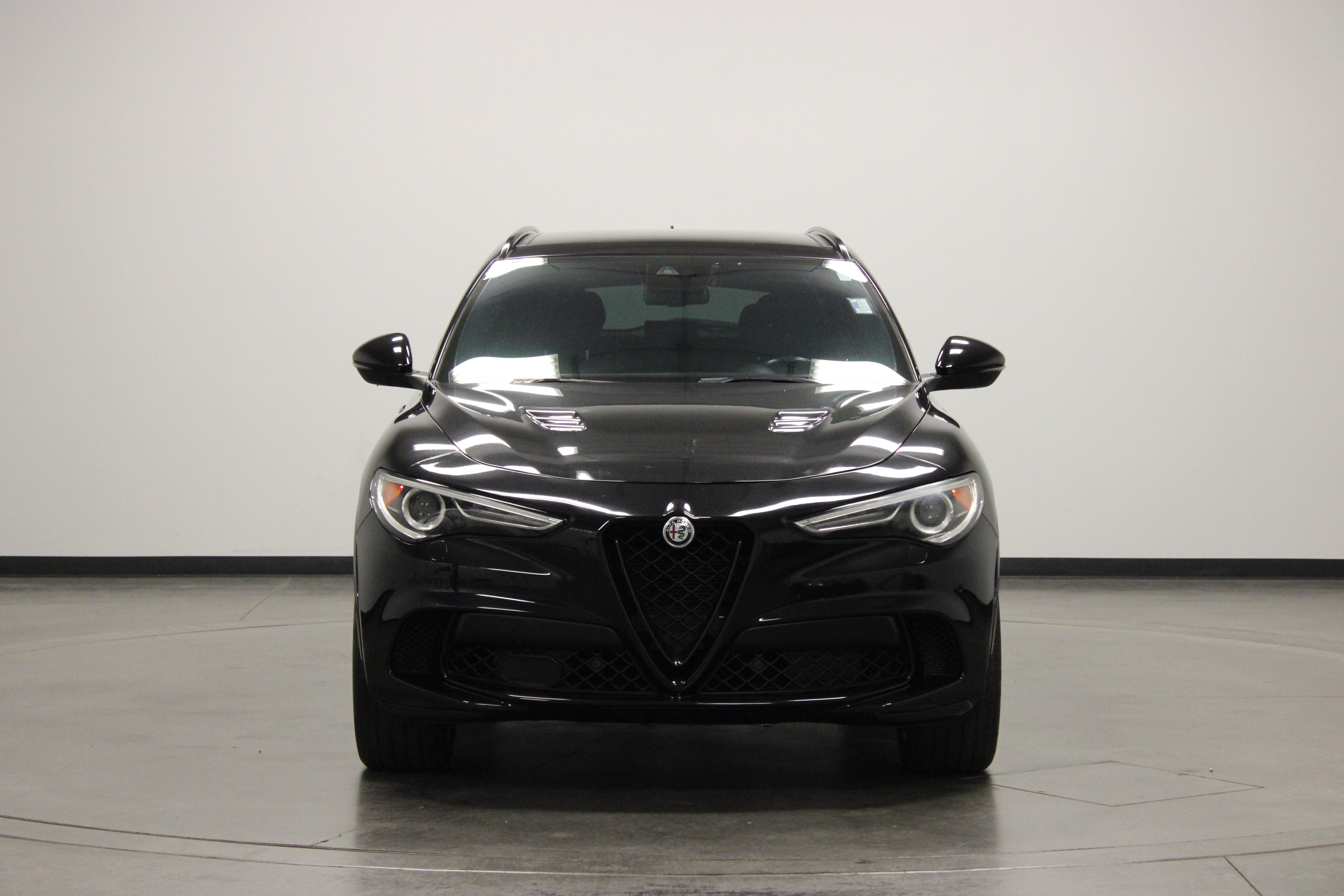 Used 2022 Alfa Romeo Stelvio Quadrifoglio w/ Active Assist Plus Package AWD/4WD image 3