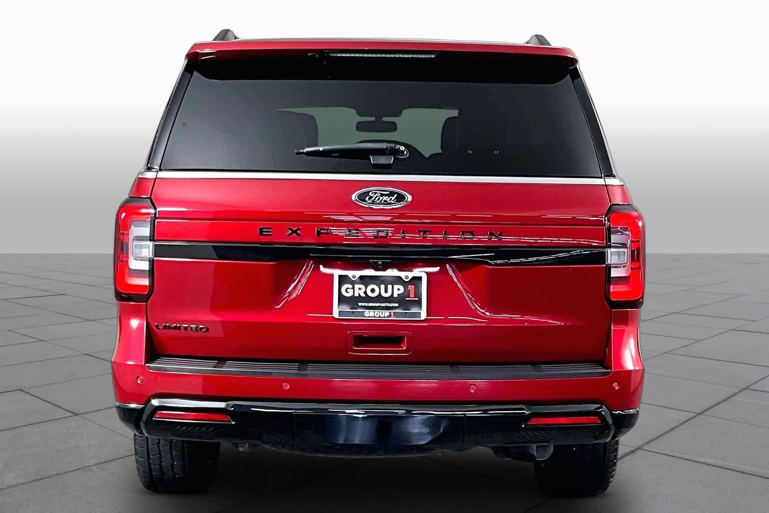 Used 2022 Ford Expedition Limited RWD image 5