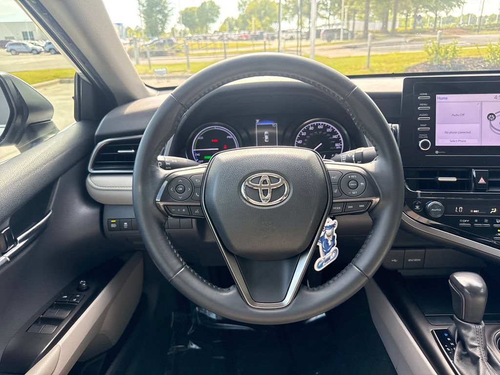 Used 2022 Toyota Camry SE FWD image 19