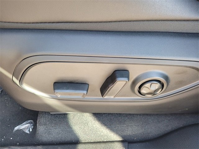 New 2025 Jeep Grand Cherokee Altitude image 5