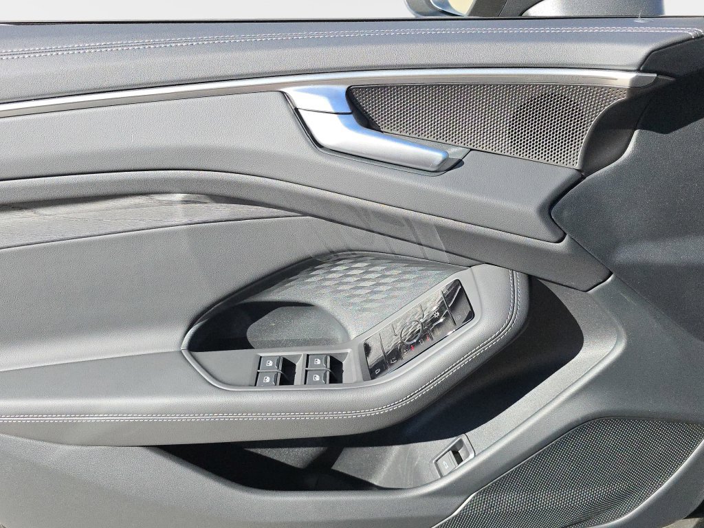 New 2026 Audi A6 Premium Plus AWD/4WD image 18