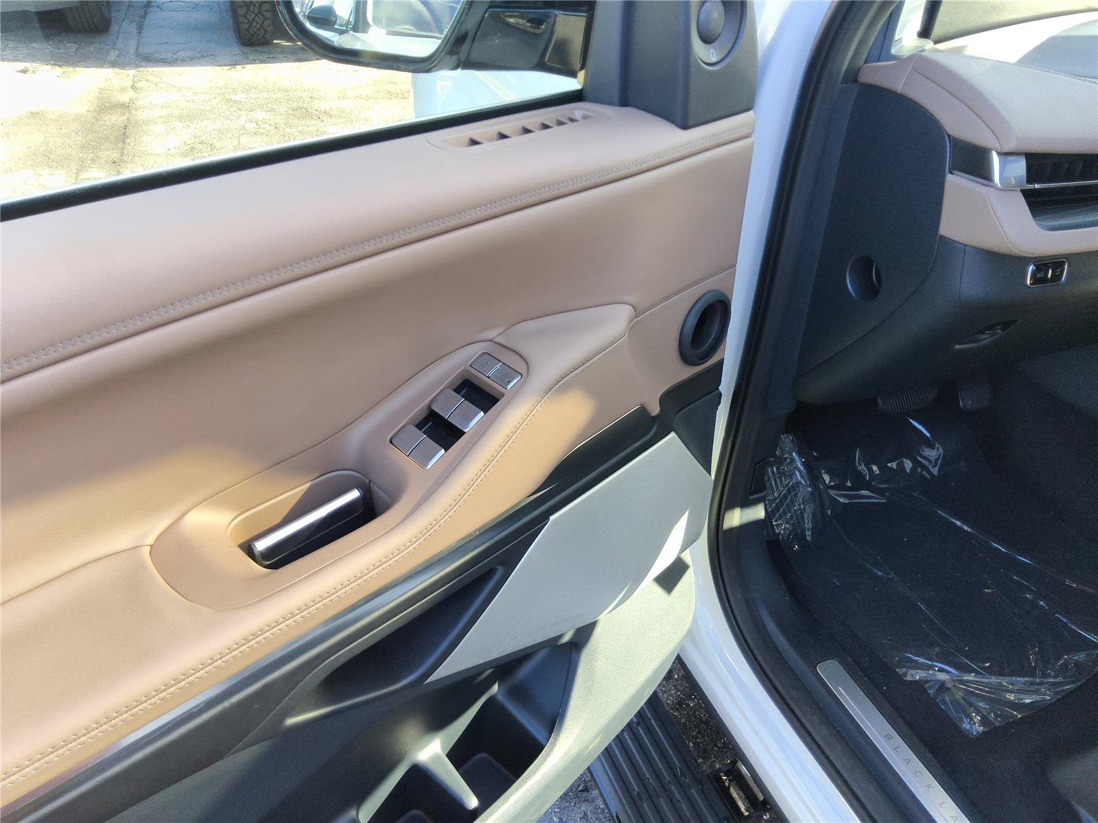 New 2027 Lincoln Navigator Black Label AWD/4WD image 12