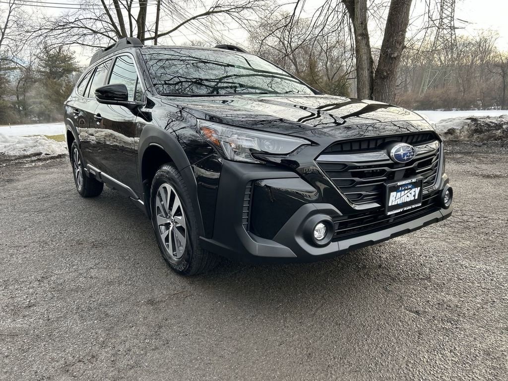 Certified 2025 Subaru Outback Premium image 2