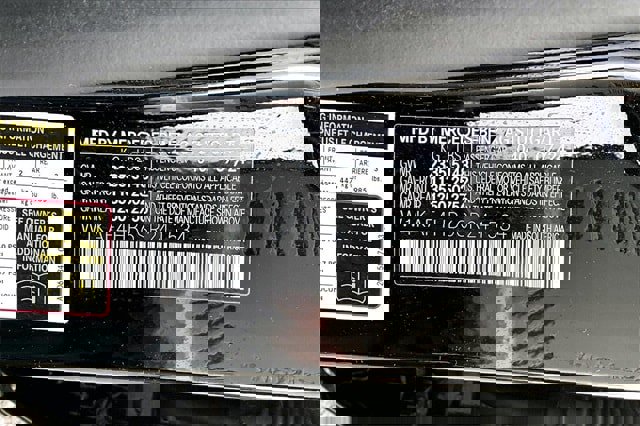 Used 2025 Mercedes-Benz C 300 4MATIC Sedan image 22