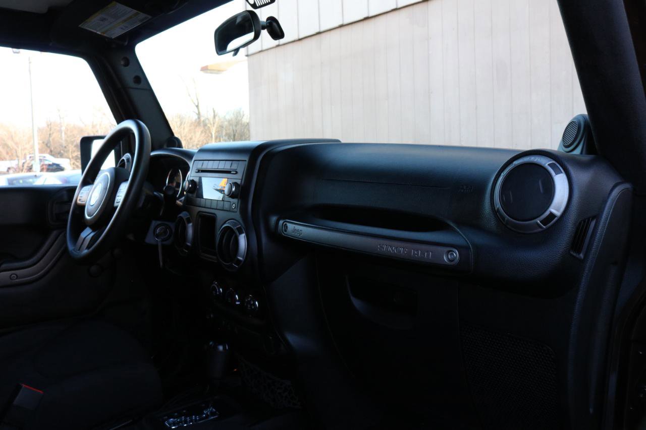 Used 2013 Jeep Wrangler Unlimited Sport image 38