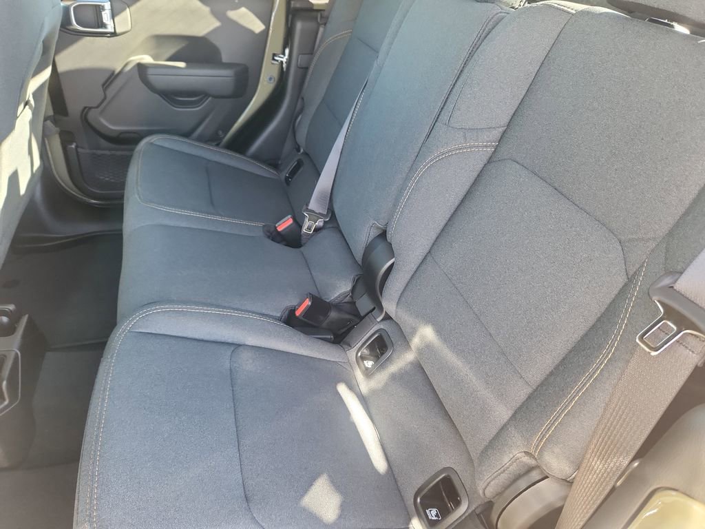 New 2026 Jeep Gladiator Sport image 17