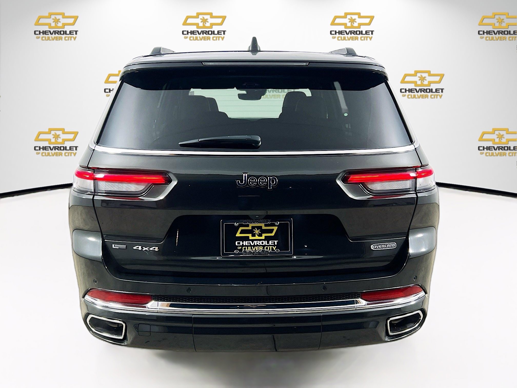 Used 2023 Jeep Grand Cherokee L Overland w/ Rear Seat Video Group I image 6