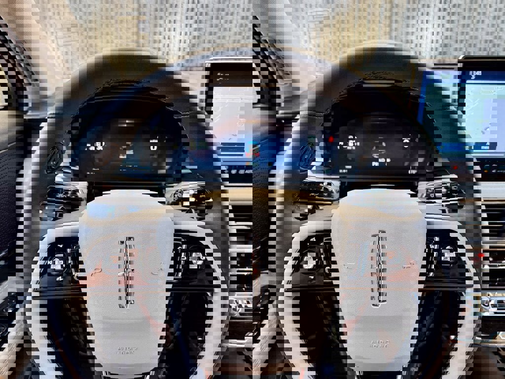 New 2026 Lincoln Corsair Premiere image 25