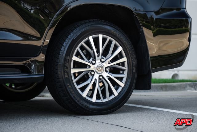 Used 2018 Lexus LX 570 4WD image 48