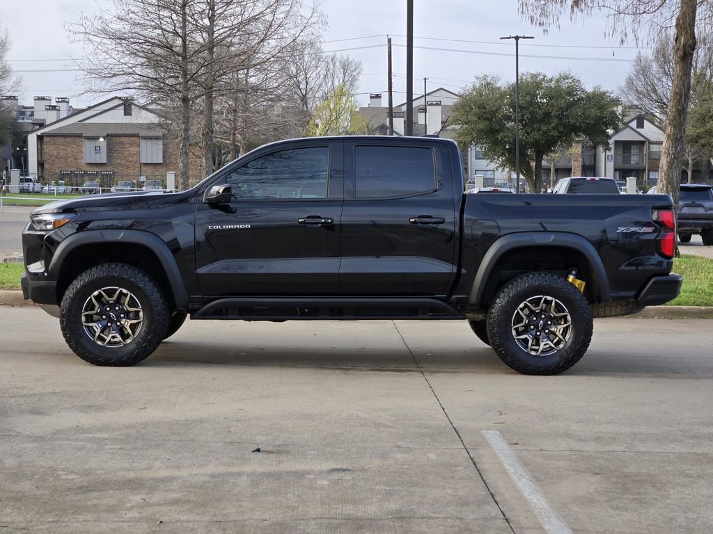 Used 2024 Chevrolet Colorado ZR2 w/ Technology Package AWD/4WD image 4