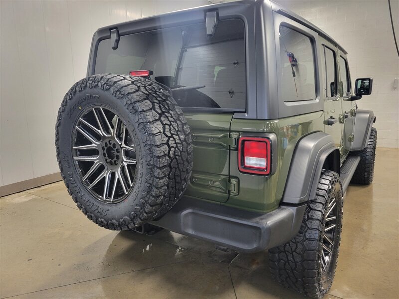Used 2021 Jeep Wrangler Unlimited Sport AWD/4WD image 10
