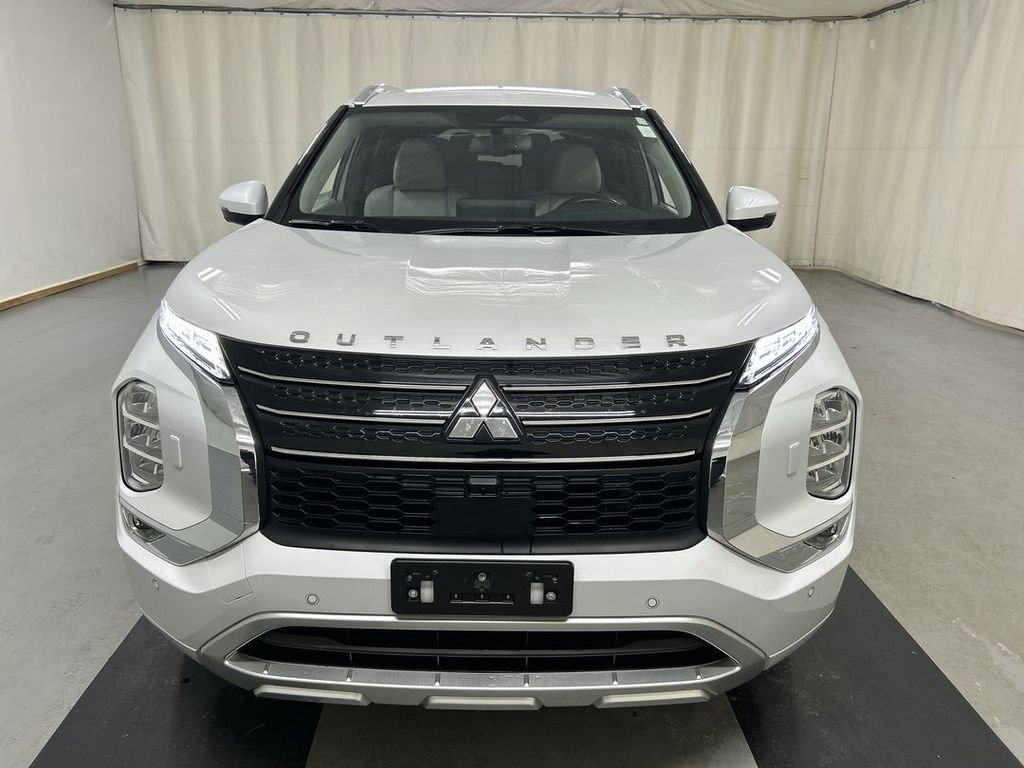 Used 2022 Mitsubishi Outlander SEL AWD/4WD image 3