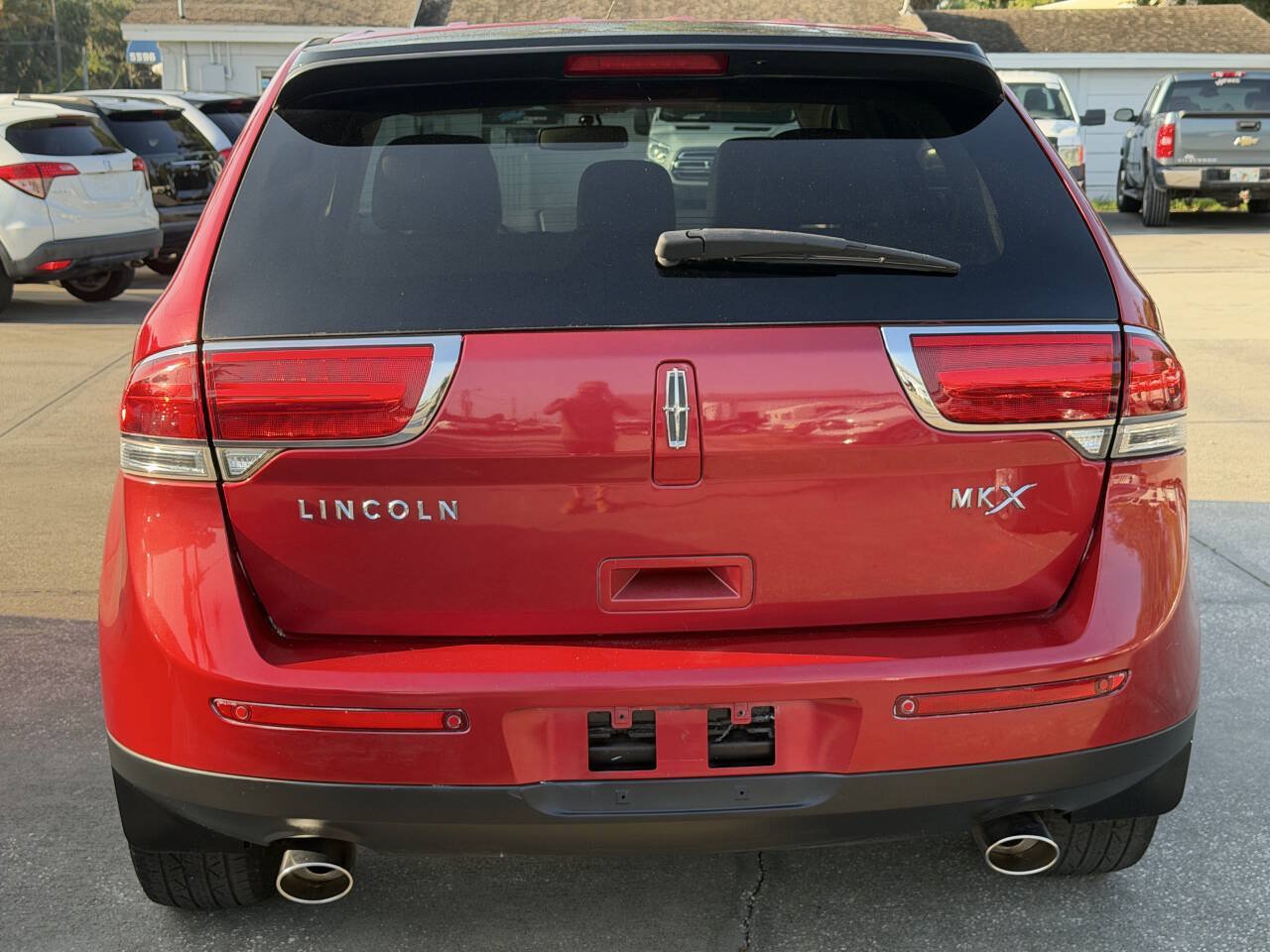 Used 2012 Lincoln MKX FWD image 7