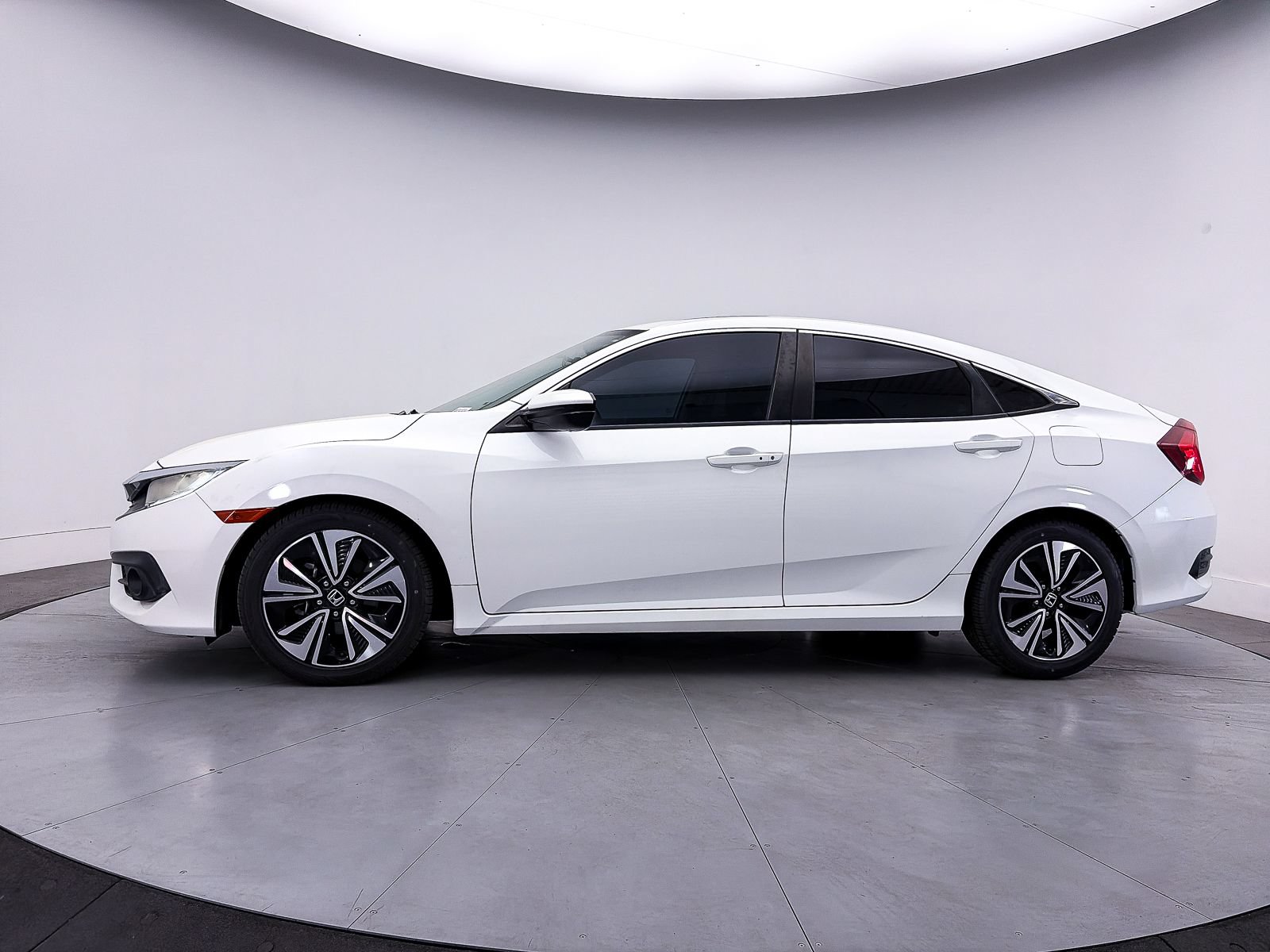 Used 2016 Honda Civic EX-T image 29