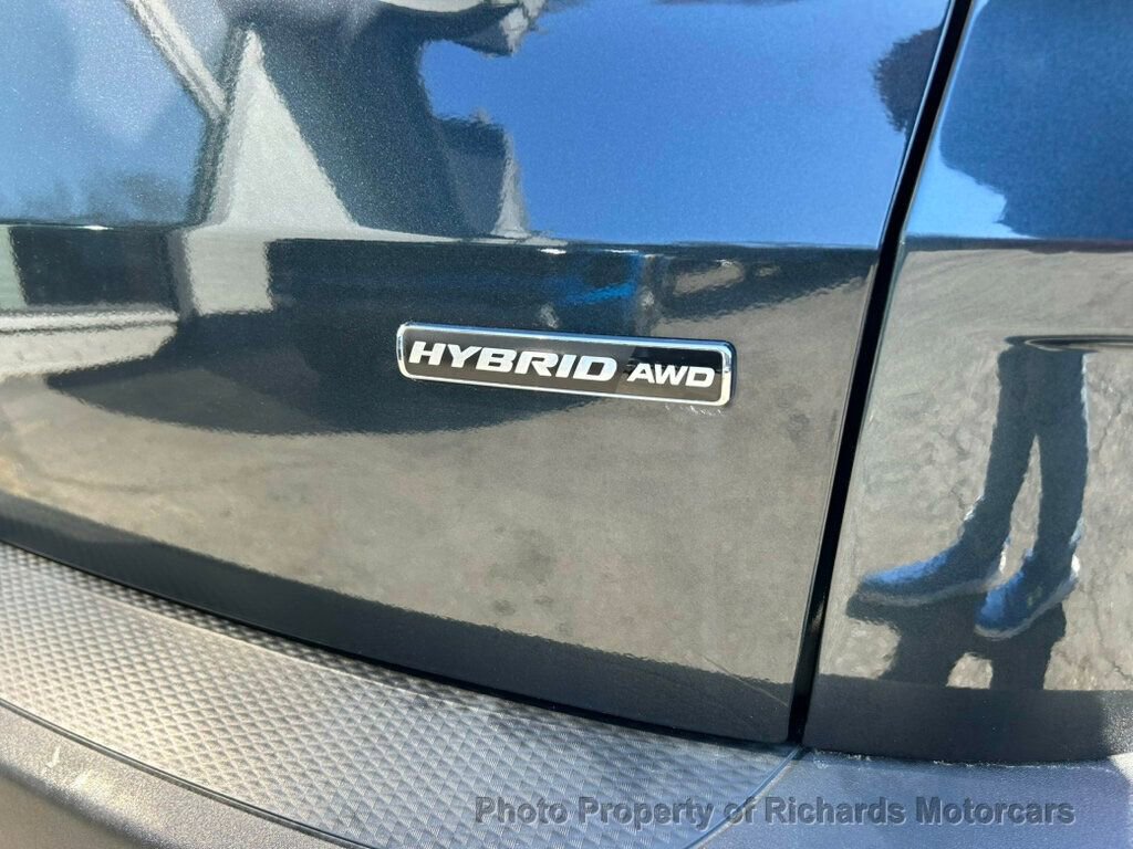 Used 2022 Ford Escape Titanium w/ Titanium Elite Package image 9